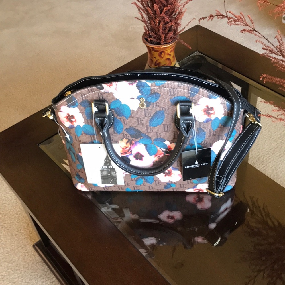 London Fog hand bag